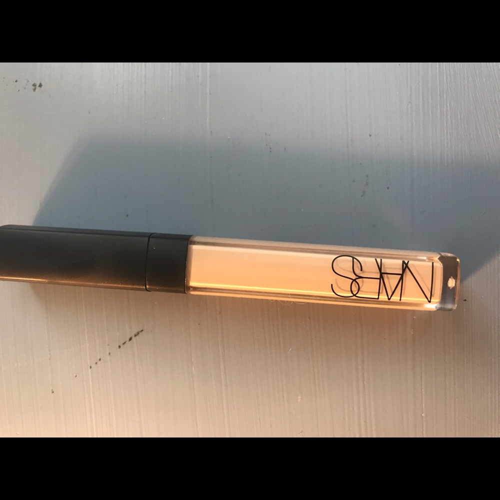NARS creamy radiant concealer